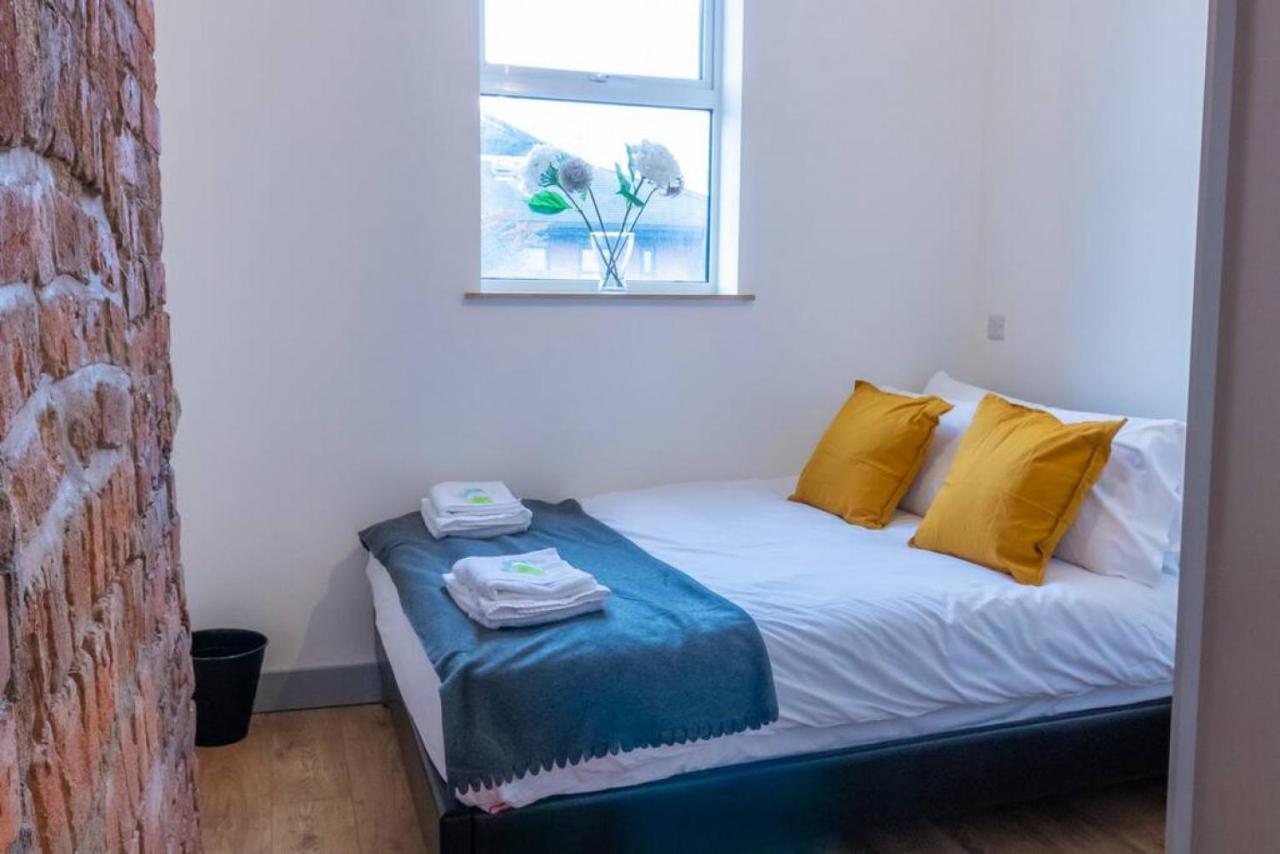 Pillo Rooms Serviced Apartments - Salford Manchester Exterior photo