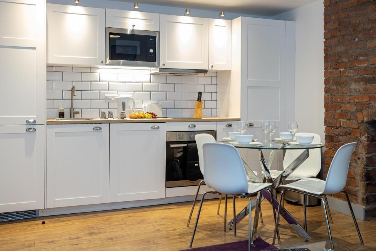 Pillo Rooms Serviced Apartments - Salford Manchester Exterior photo