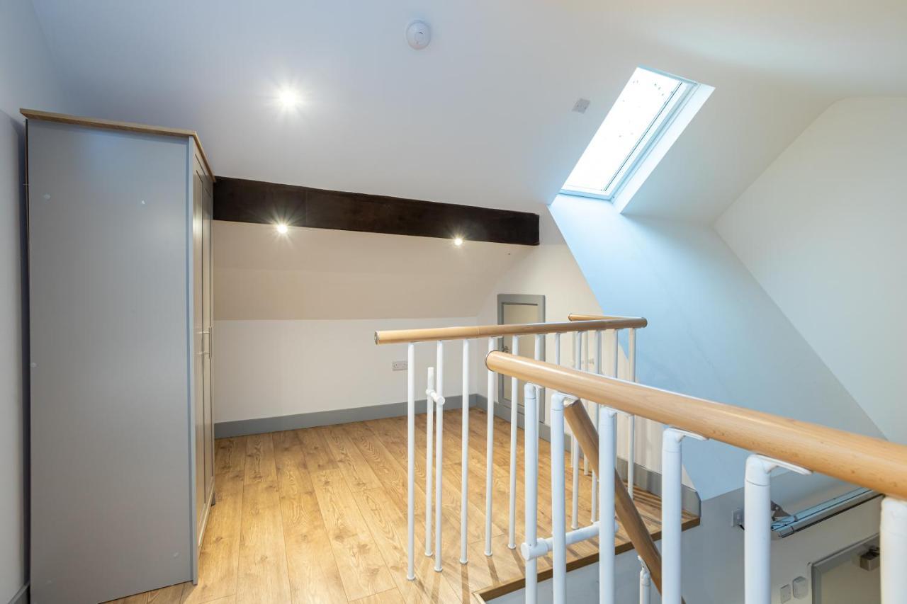 Pillo Rooms Serviced Apartments - Salford Manchester Exterior photo