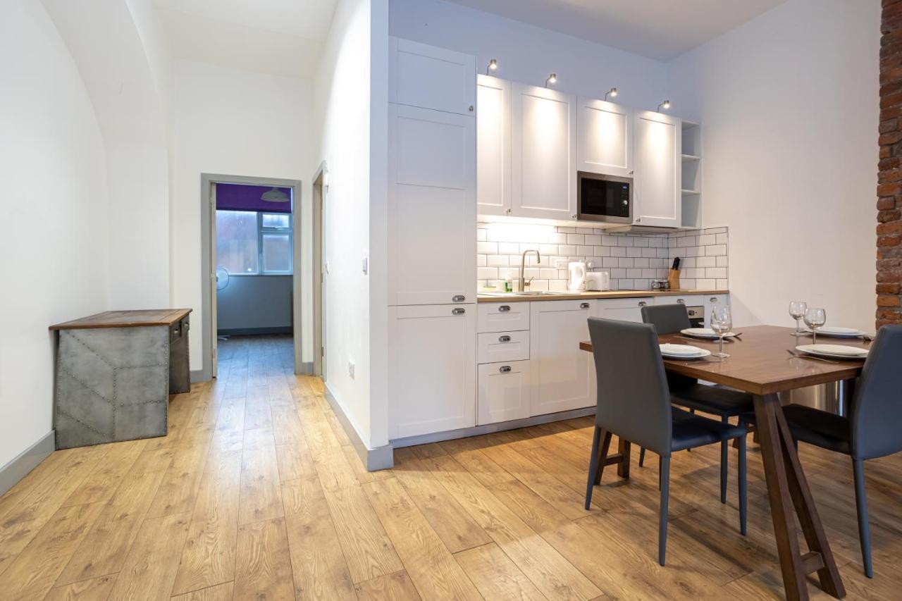 Pillo Rooms Serviced Apartments - Salford Manchester Exterior photo