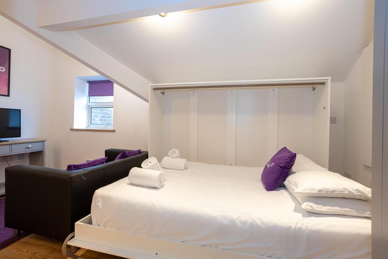 Pillo Rooms Serviced Apartments - Salford Manchester Exterior photo