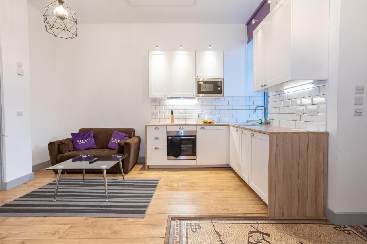 Pillo Rooms Serviced Apartments - Salford Manchester Exterior photo
