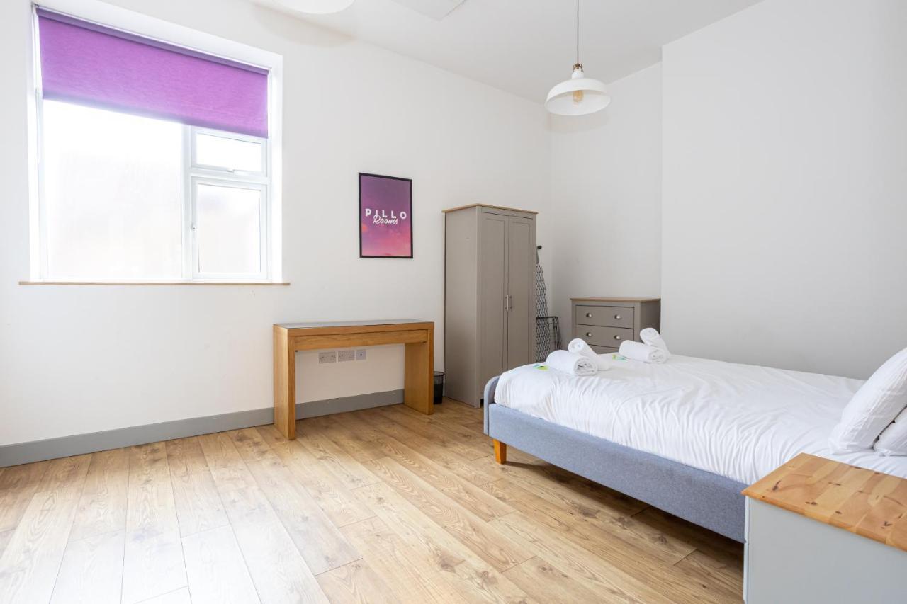 Pillo Rooms Serviced Apartments - Salford Manchester Exterior photo
