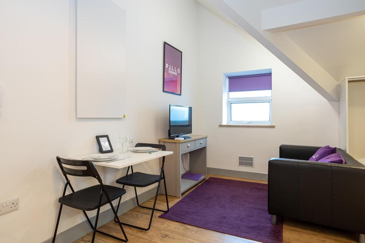 Pillo Rooms Serviced Apartments - Salford Manchester Exterior photo