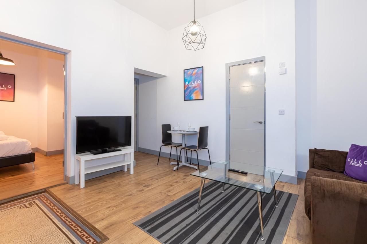 Pillo Rooms Serviced Apartments - Salford Manchester Exterior photo