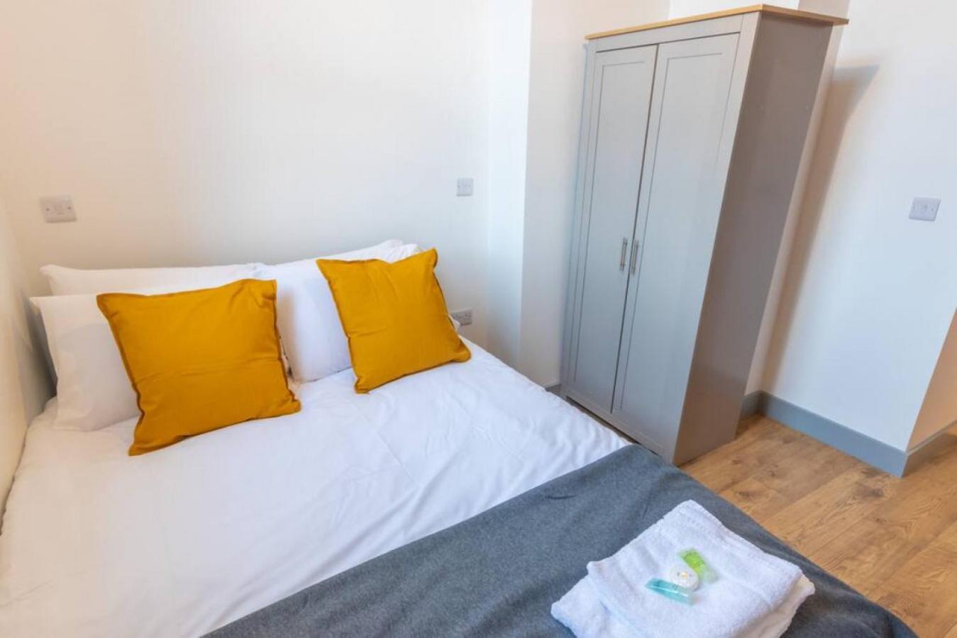 Pillo Rooms Serviced Apartments - Salford Manchester Exterior photo